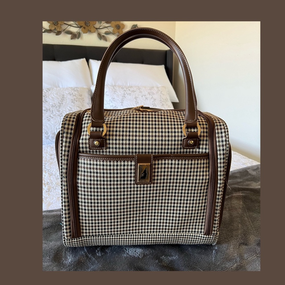 London Fog Under Seat Bag Devonshire Collection / Personal Item Luggage